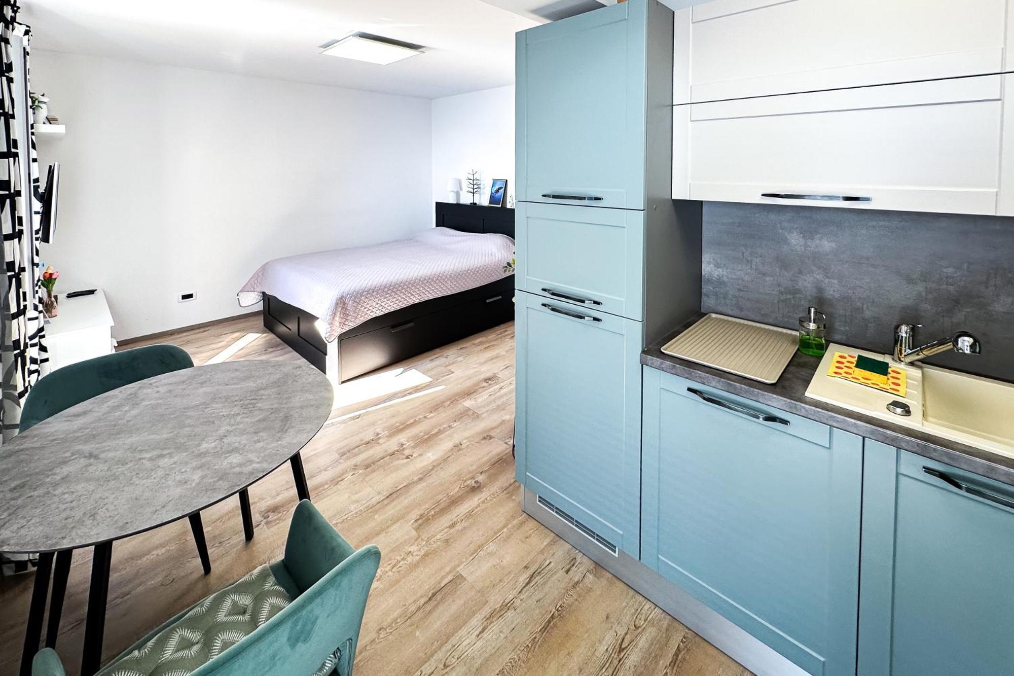 Apartmán Above Promenade W Terrace & Parking